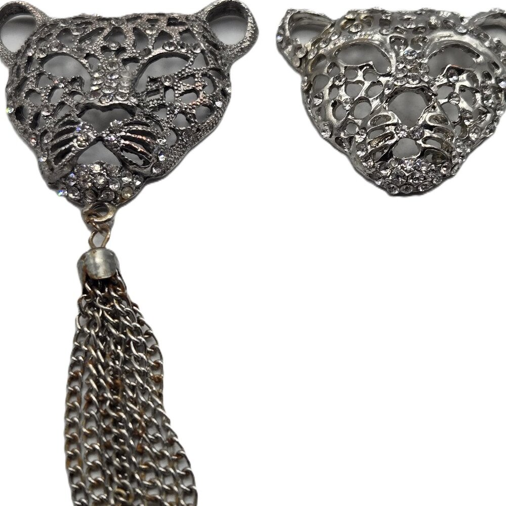 2 Leopard Cheetah Wild Cat Shinny Silver-Tone Metal Pendants - Picture 2 of 7